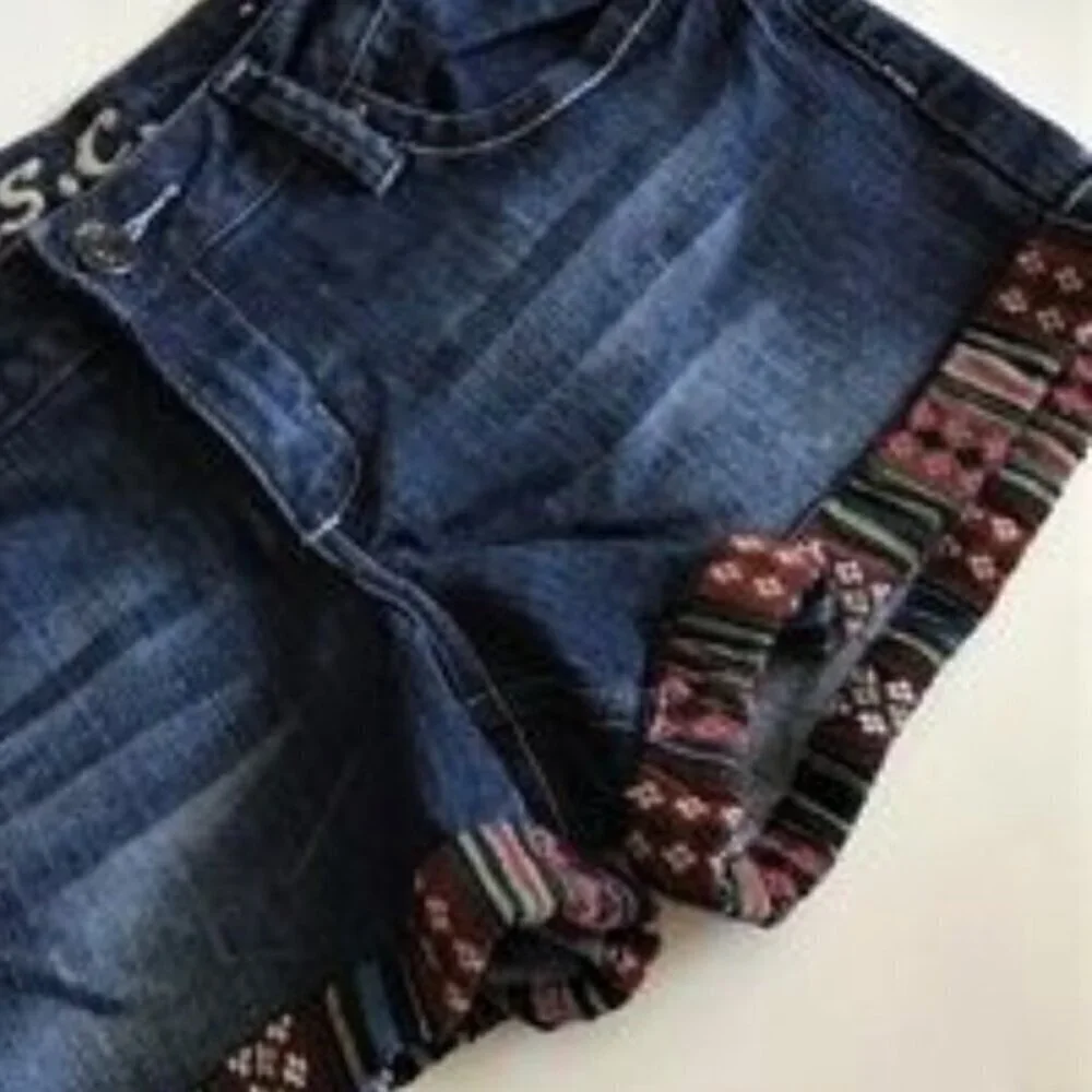 BOHO O.S.C. DARK WASH DENIM SHORTS - JUNIORS SIZE 9